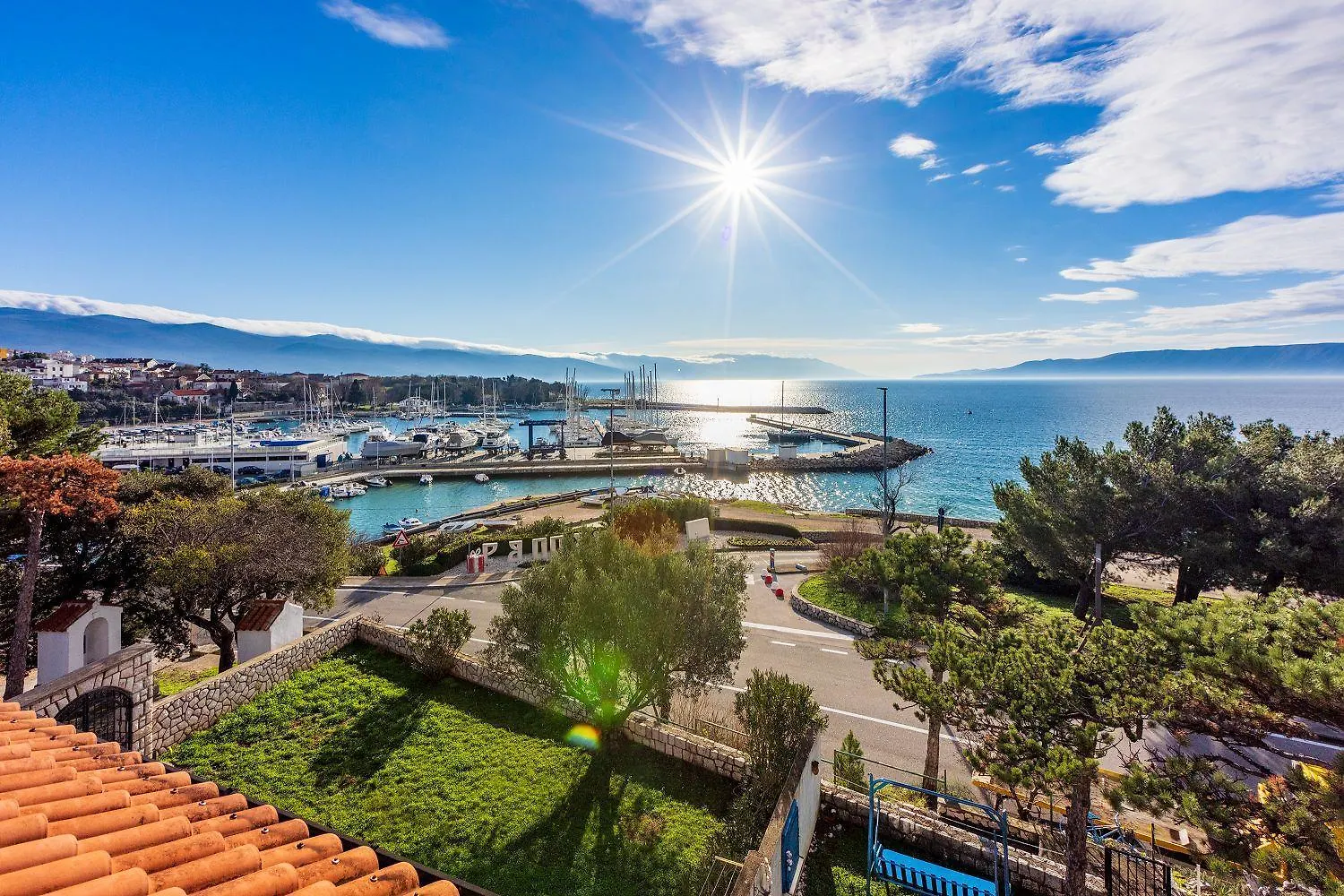 Apartment Atemberaubendes Studio Direkt Am Meer Mit Privatem Balkon, Grill, Meerblick Novi Vinodolski